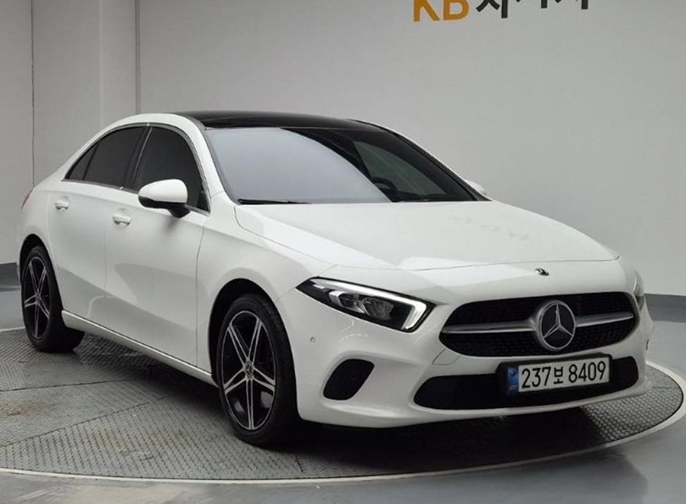 벤츠 A 클래스 A250 4MATIC 세단 사진 2