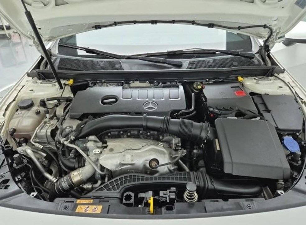 벤츠 A 클래스 A250 4MATIC 세단 사진 5