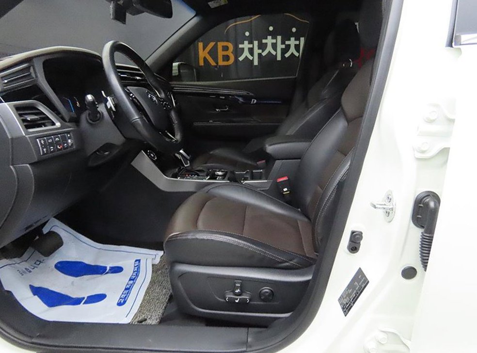 KG모빌리티(쌍용)  코란도 4WD 가솔린 1.5 C7 사진 5