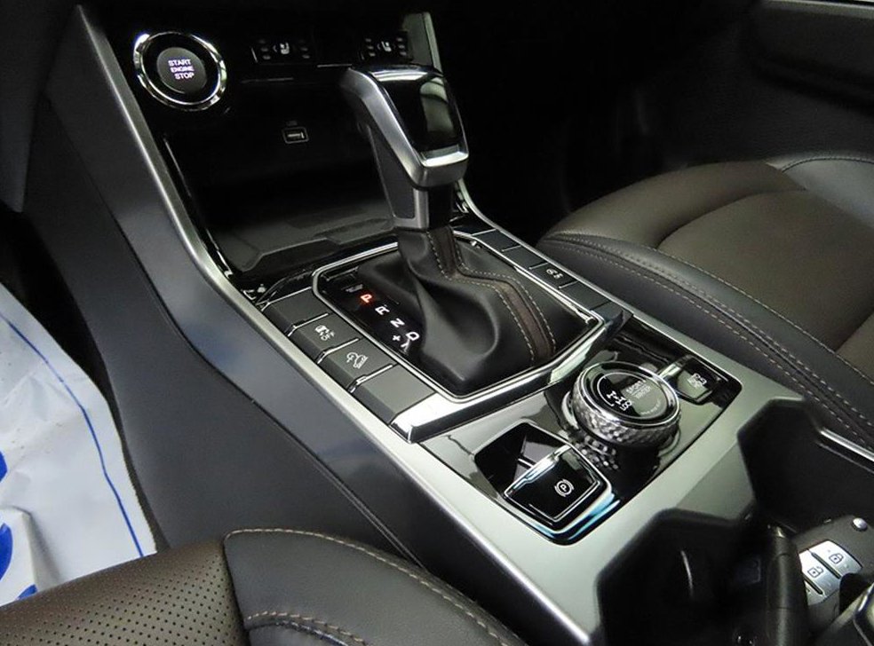 KG모빌리티(쌍용)  코란도 4WD 가솔린 1.5 C7 사진 9