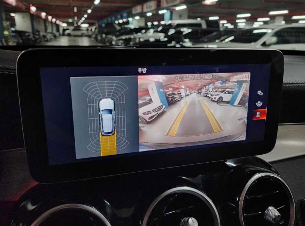 벤츠 GLC 클래스 GLC 300 e 4MATIC 사진 13