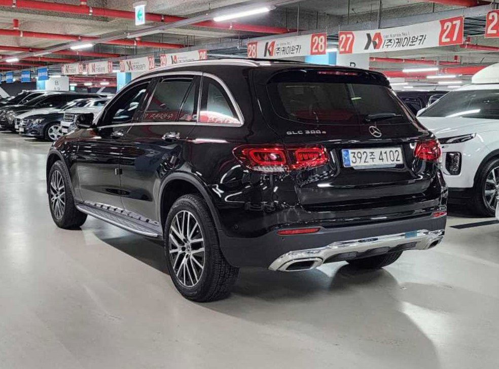 벤츠 GLC 클래스 GLC 300 e 4MATIC 사진 4