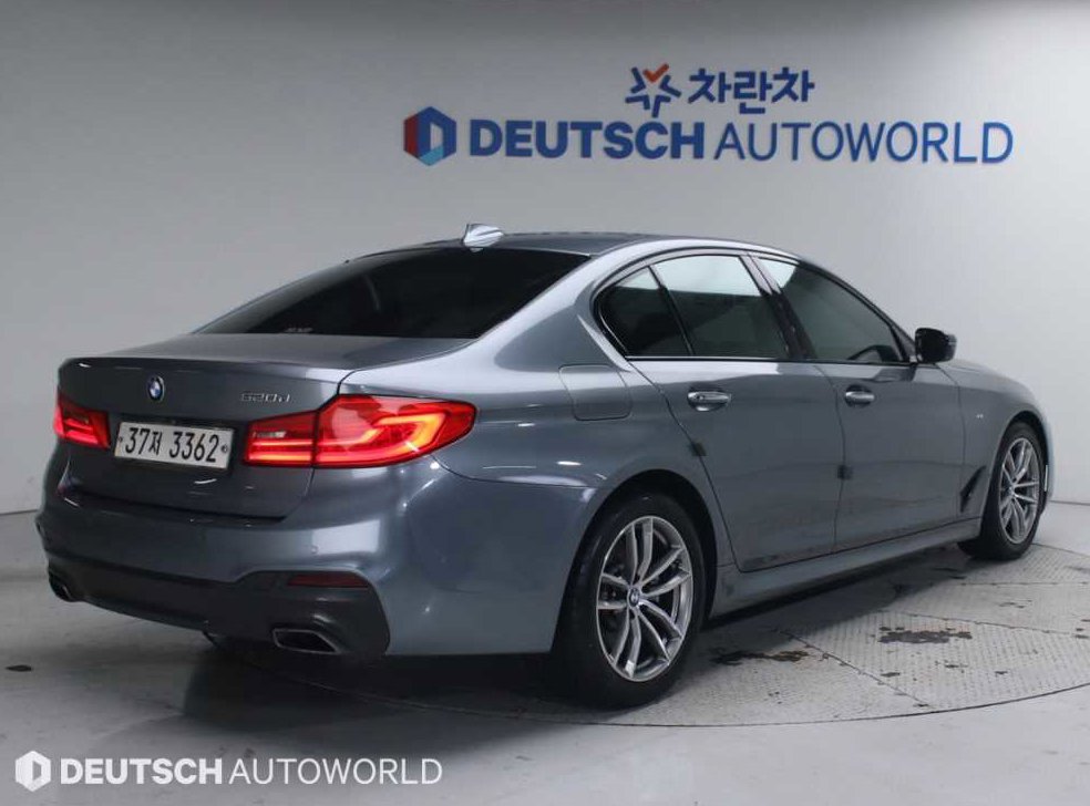 BMW 5시리즈 520d M 스포츠 플러스 사진 2