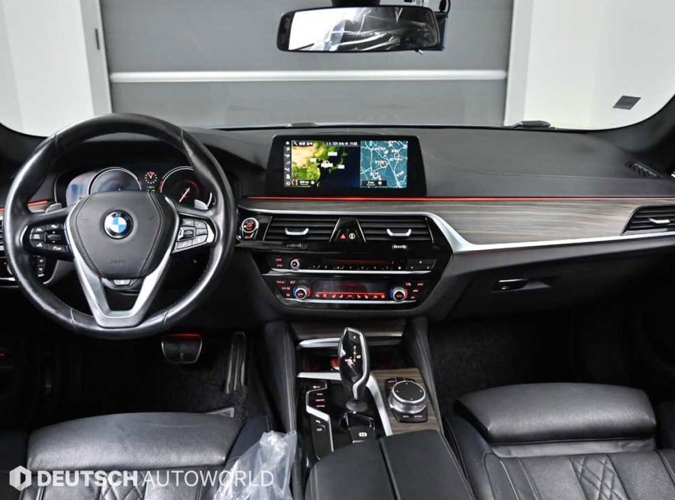 BMW 5시리즈 520d M 스포츠 플러스 사진 7
