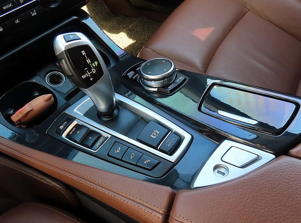 BMW 5시리즈 520d xDrive M 에어로다이나믹 사진 11