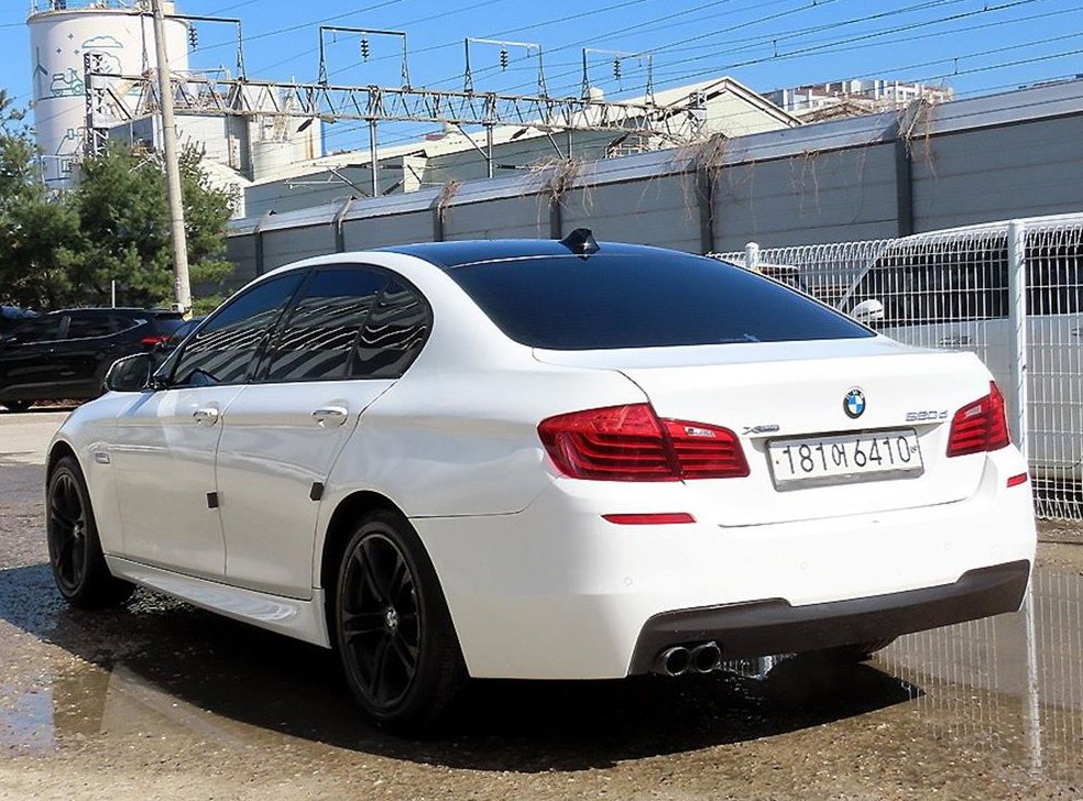 BMW 5시리즈 520d xDrive M 에어로다이나믹 사진 3