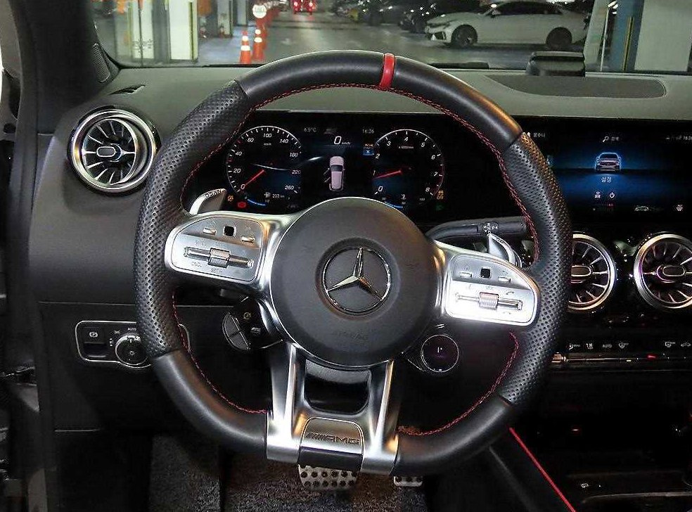 벤츠 GLA 클래스 GLA45 AMG 4MATIC + 사진 8