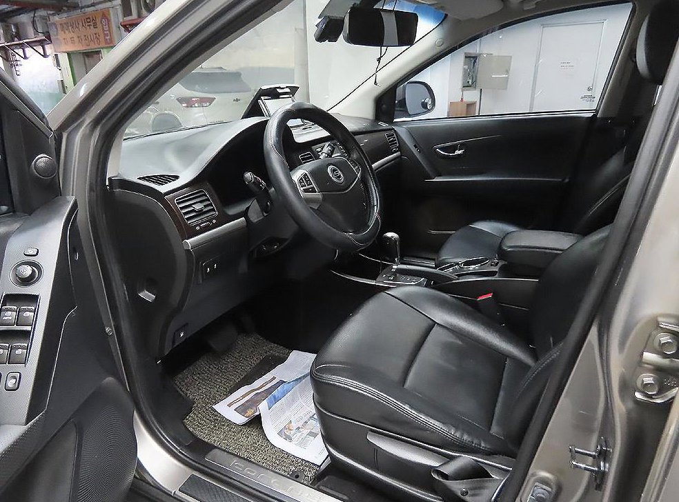 KG모빌리티(쌍용)  코란도 CLUBBY 4WD 사진 10