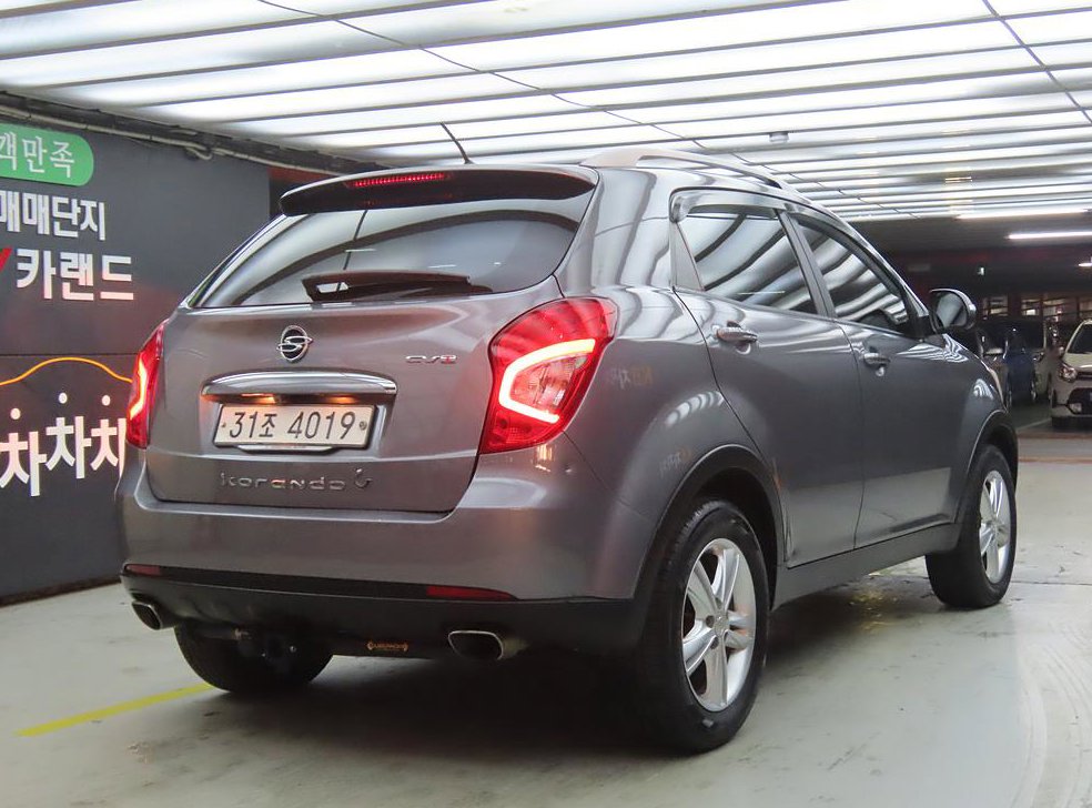 KG모빌리티(쌍용)  코란도 2WD 2.0 CVT 사진 4