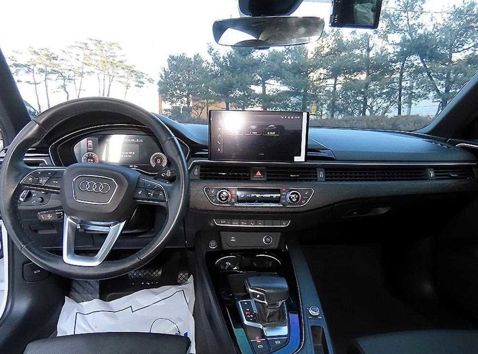 아우디 A4 40 TFSI 사진 7