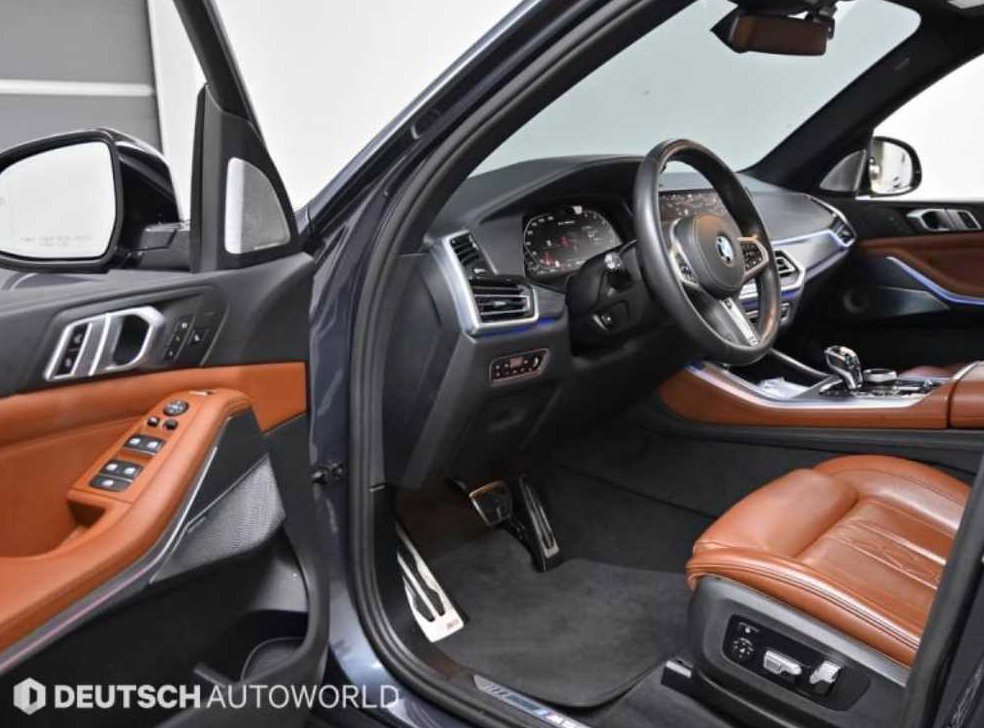 BMW X5 M50i 사진 11