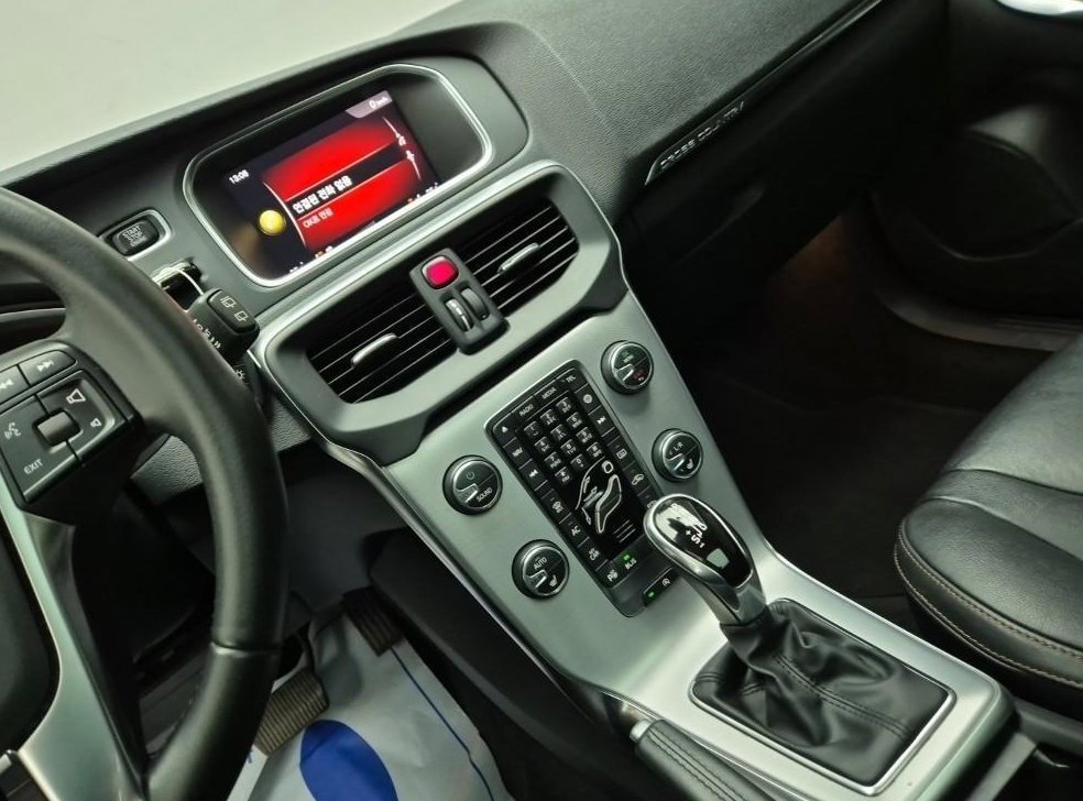 볼보 V40 D3 사진 10