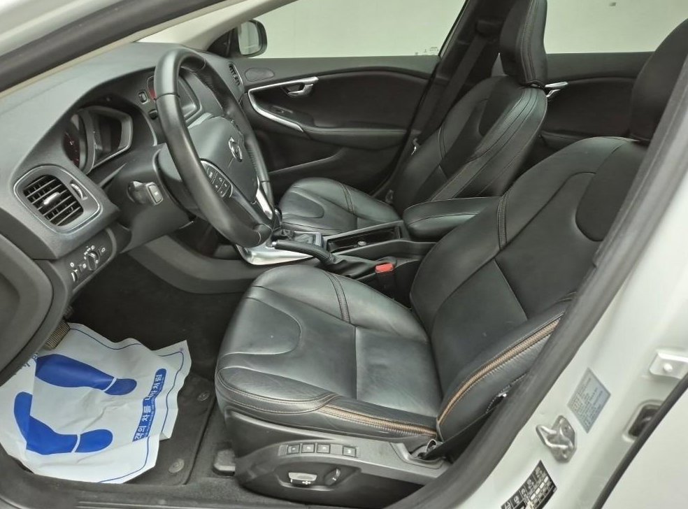 볼보 V40 D3 사진 11