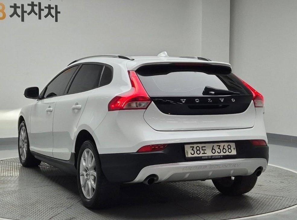 볼보 V40 D3 사진 2