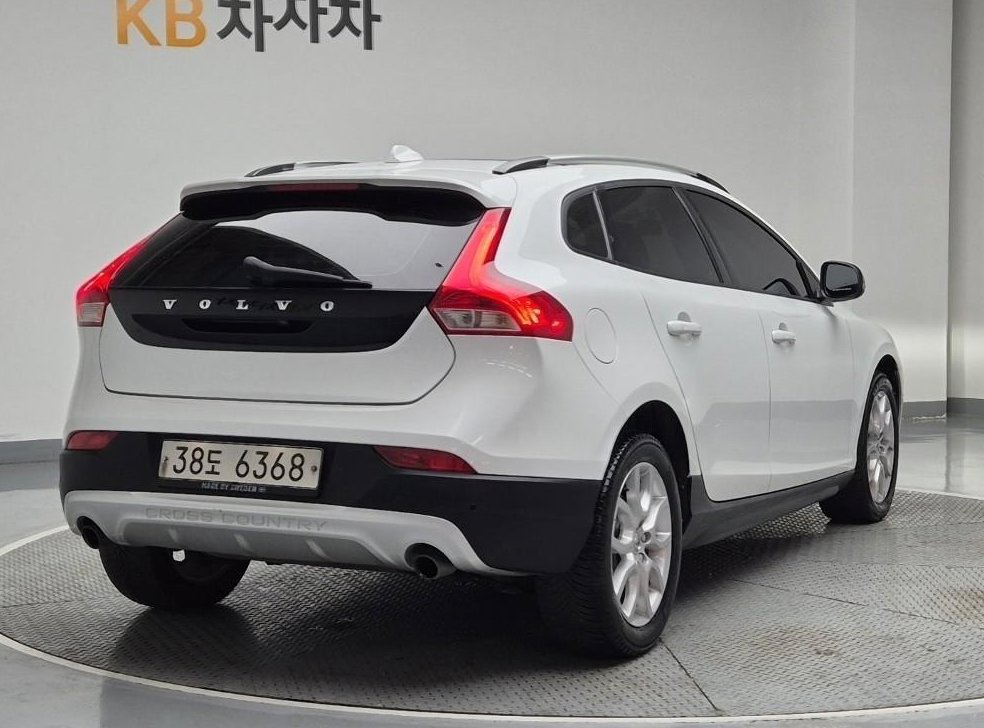 볼보 V40 D3 사진 3