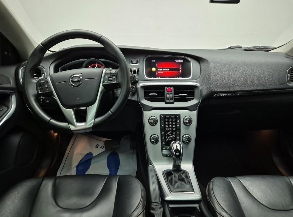 볼보 V40 D3 사진 7