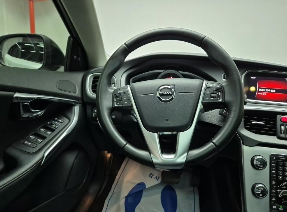 볼보 V40 D3 사진 9