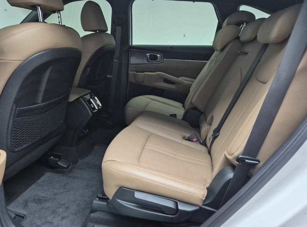 기아 쏘렌토 가솔린 2.5T 4WD 시그니처 사진 12