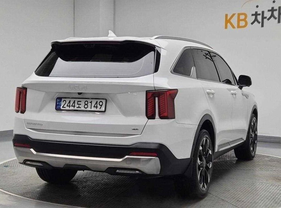기아 쏘렌토 가솔린 2.5T 4WD 시그니처 사진 3