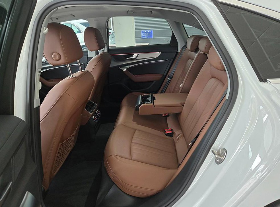 아우디 A6 40 TDI 사진 6