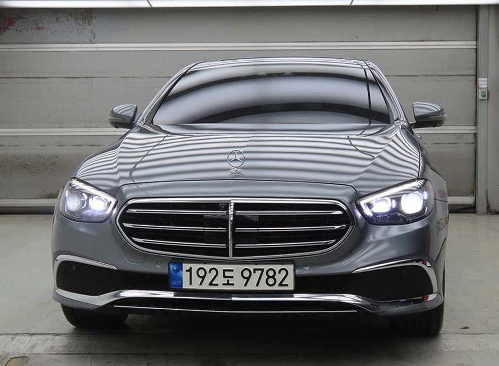 벤츠 E 클래스 E300e 4MATIC 익스클루시브 사진 2