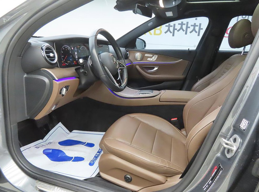 벤츠 E 클래스 E300e 4MATIC 익스클루시브 사진 5