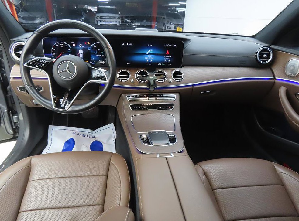 벤츠 E 클래스 E300e 4MATIC 익스클루시브 사진 7