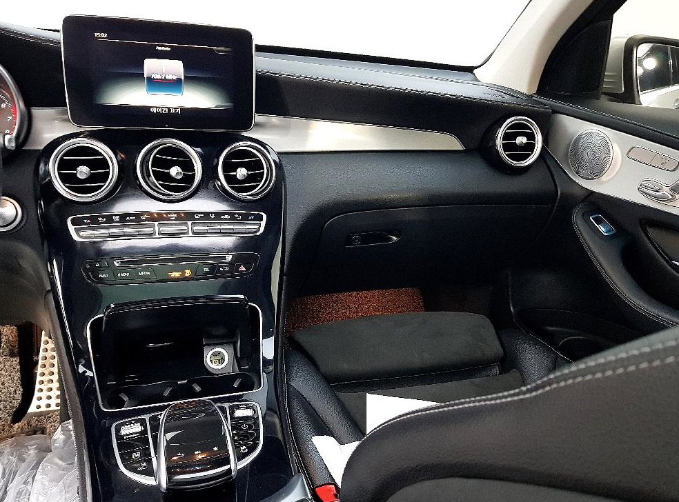 벤츠 GLC 클래스 GLC 350 e 4MATIC AMG LINE 사진 10