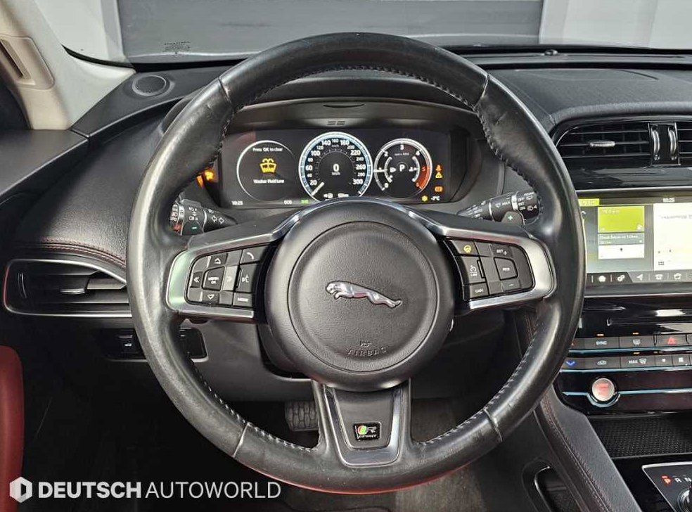 재규어 F-PACE 20d R-Sport 사진 13