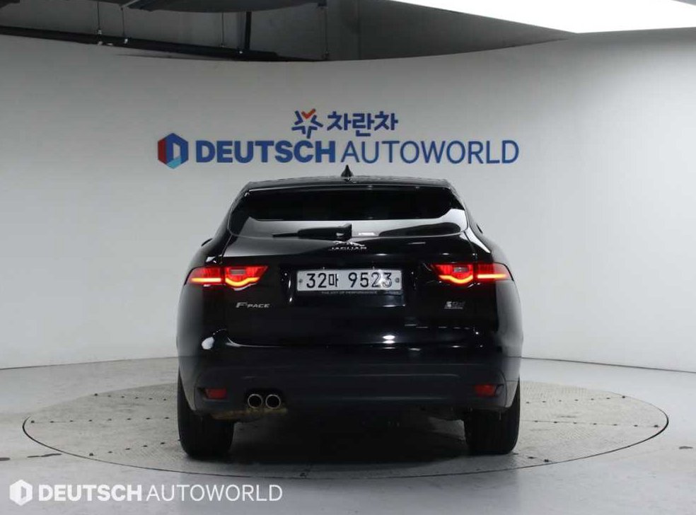 재규어 F-PACE 20d R-Sport 사진 4