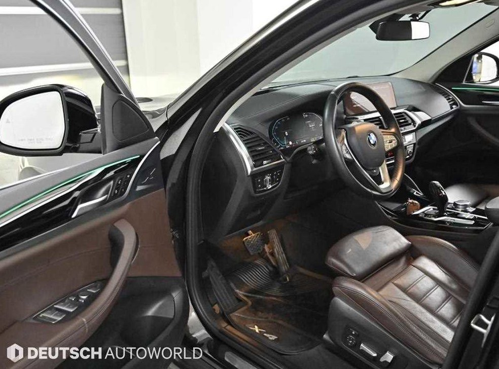 BMW X4 xDrive 20i xLine 사진 10