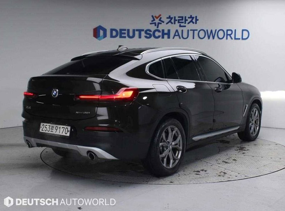 BMW X4 xDrive 20i xLine 사진 2
