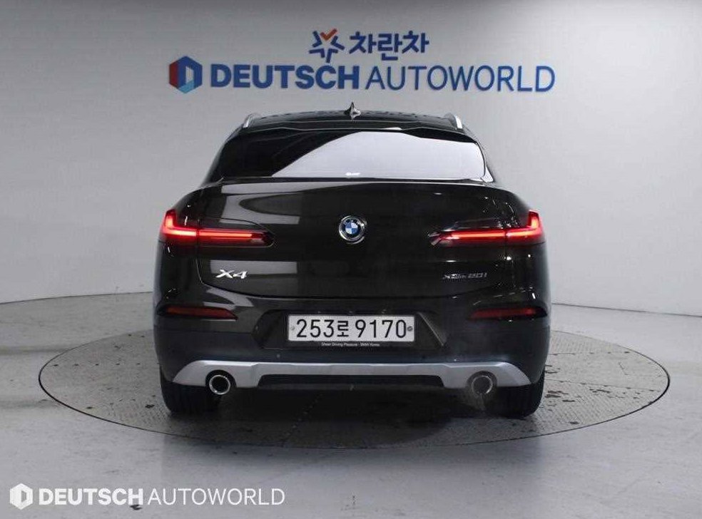 BMW X4 xDrive 20i xLine 사진 4