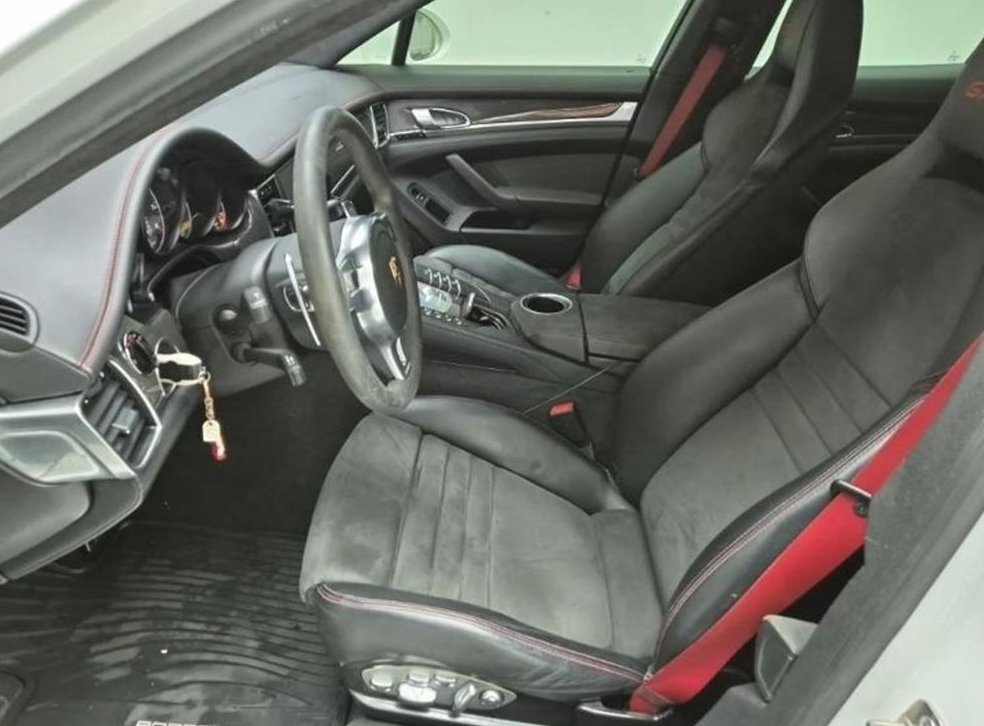 포르쉐 파나메라 4.8 GTS 사진 11