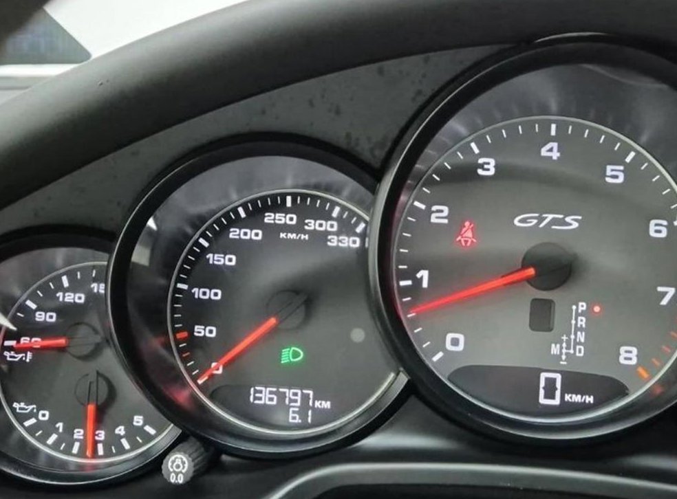 포르쉐 파나메라 4.8 GTS 사진 6