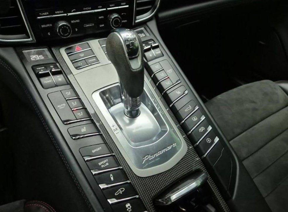 포르쉐 파나메라 4.8 GTS 사진 8