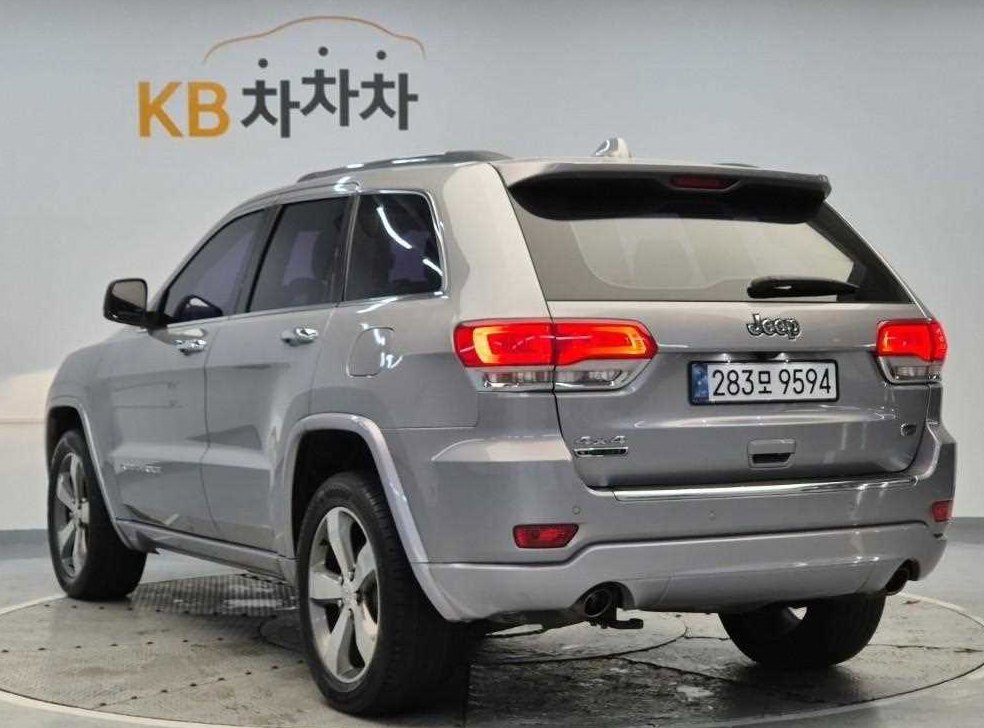 지프 체로키 3.0 디젤 오버랜드 사진 2