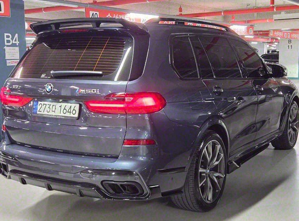 BMW X7 M50i 사진 3