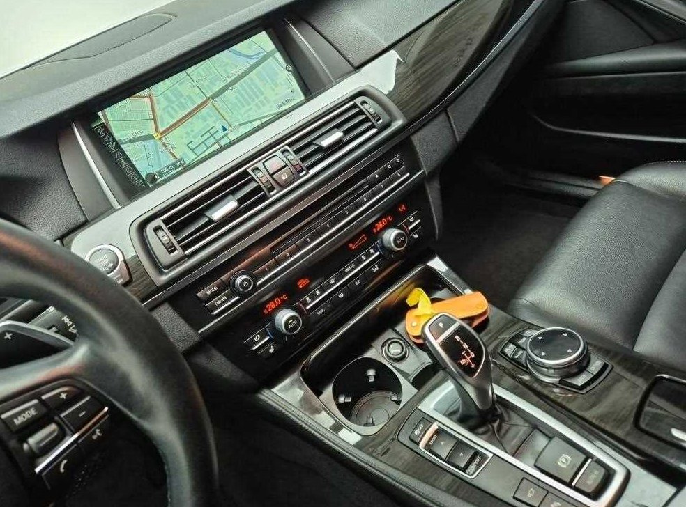 BMW 5시리즈 528i 럭셔리 사진 10