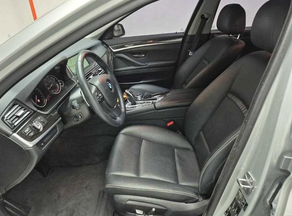 BMW 5시리즈 528i 럭셔리 사진 11