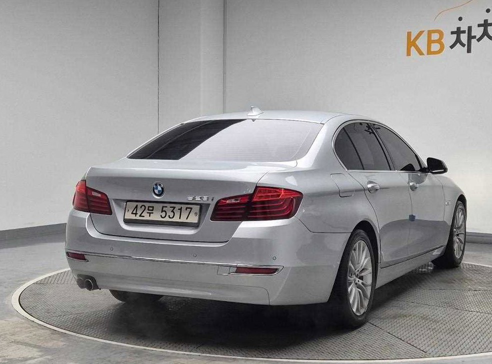 BMW 5시리즈 528i 럭셔리 사진 3
