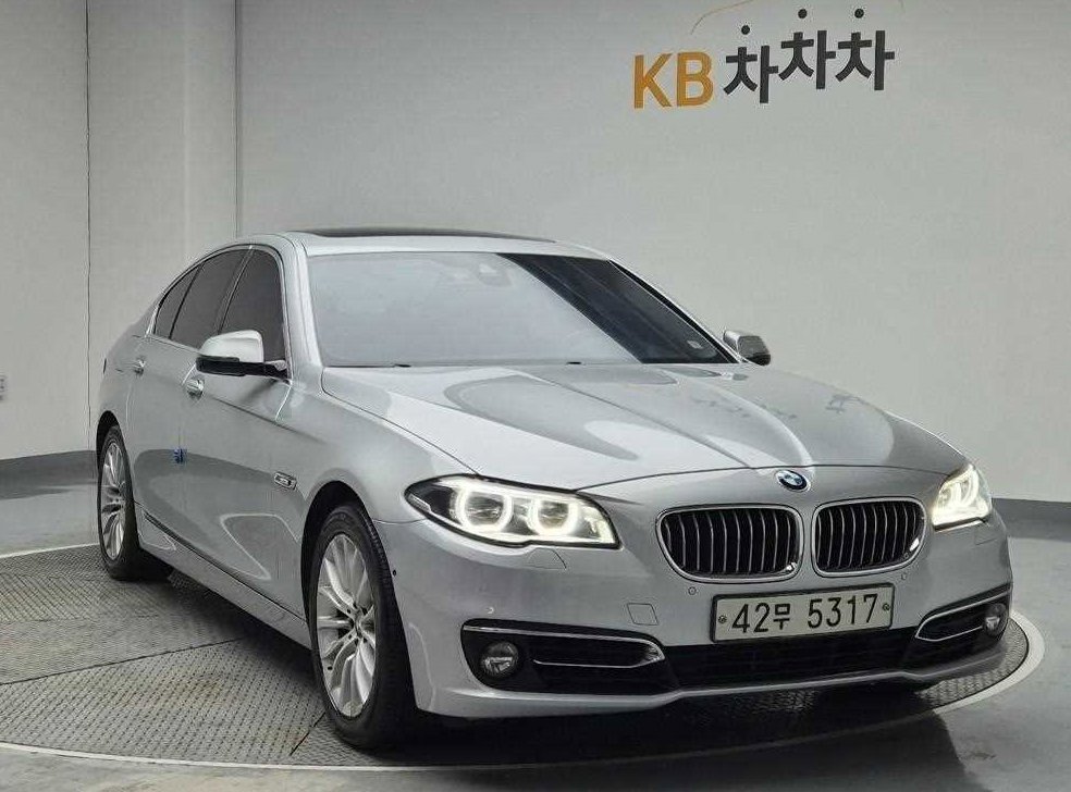 BMW 5시리즈 528i 럭셔리 사진 4