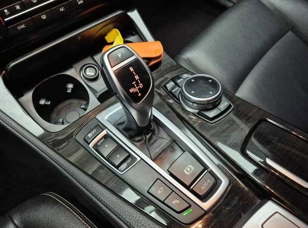 BMW 5시리즈 528i 럭셔리 사진 8