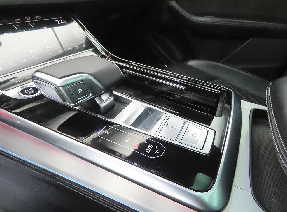 아우디 Q8 55 TFSI 콰트로 프리미엄 사진 11