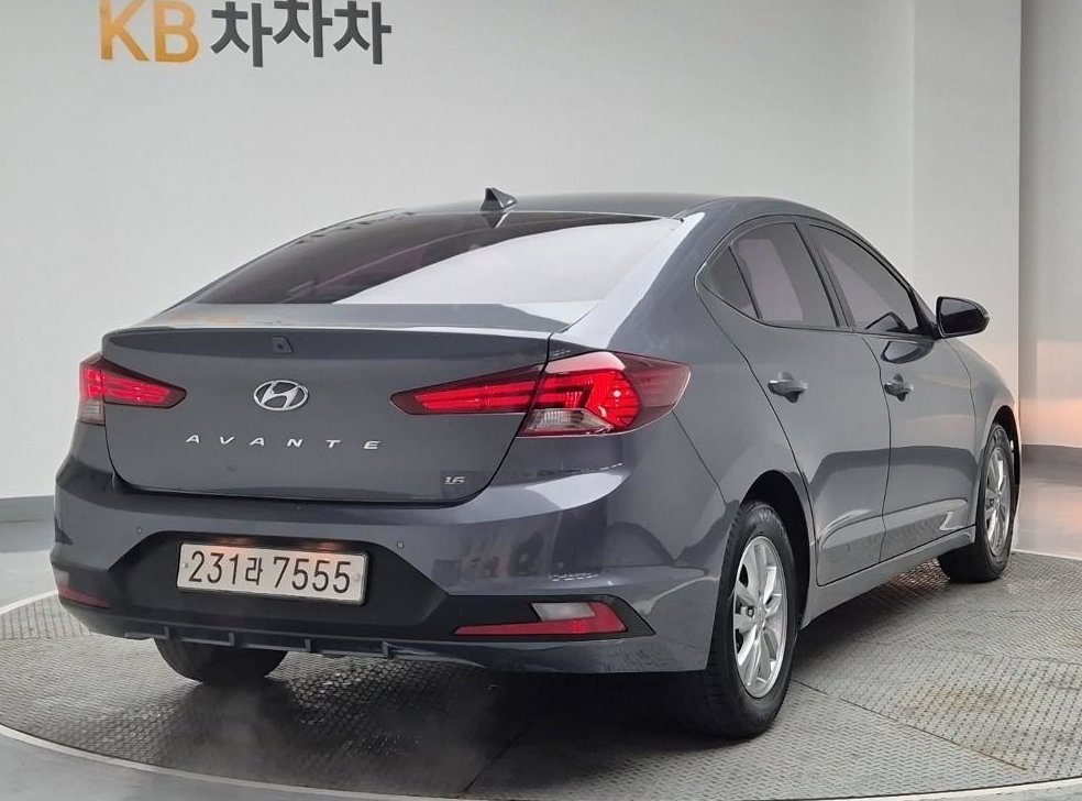 현대 아반떼 1.6 사진 3