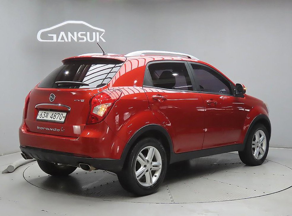 KG모빌리티(쌍용)  코란도 2WD 2.0 CVT 사진 4