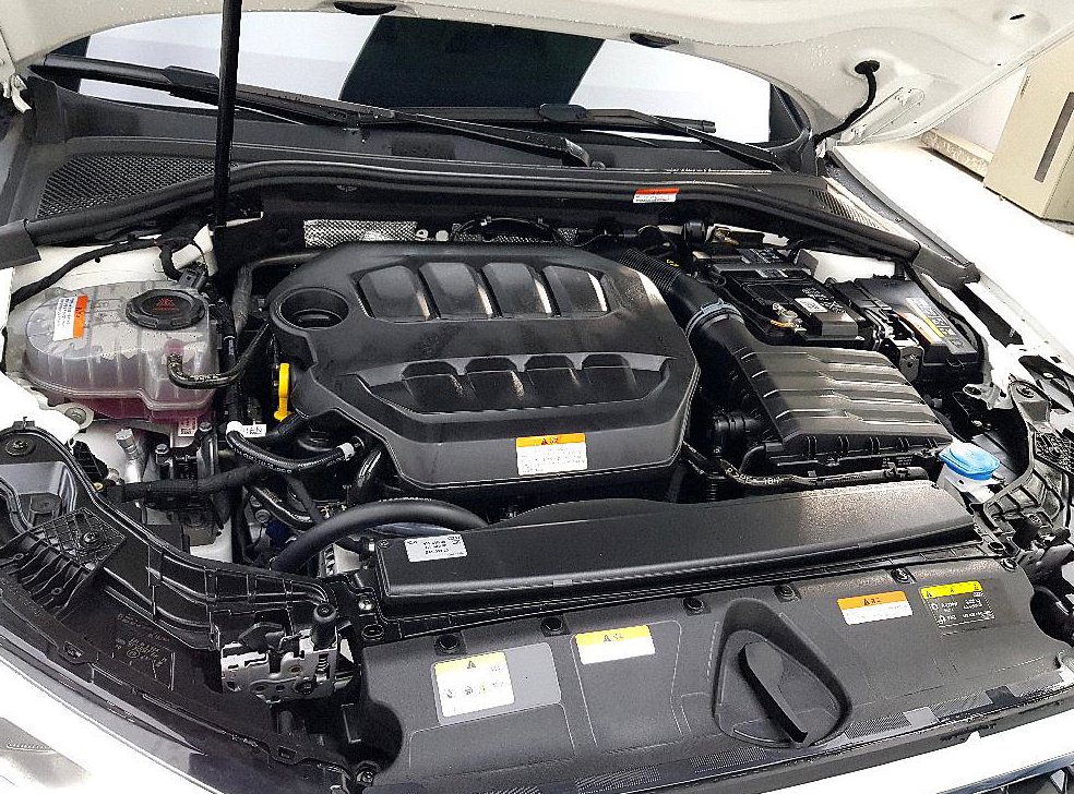 아우디 A3 40 TFSI 프리미엄 사진 6