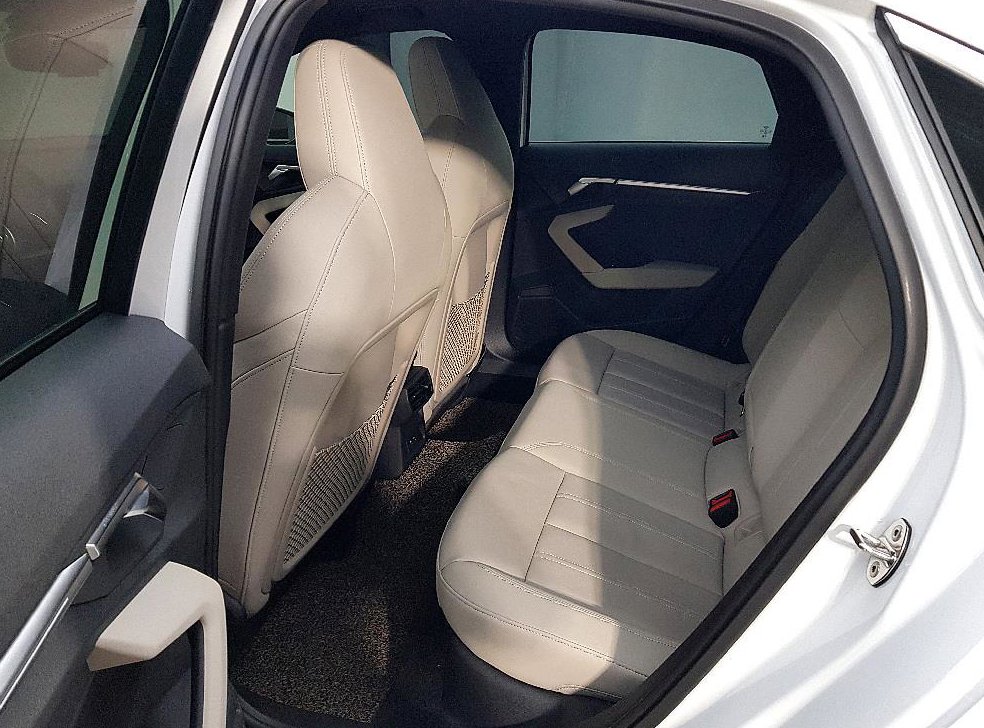 아우디 A3 40 TFSI 프리미엄 사진 9