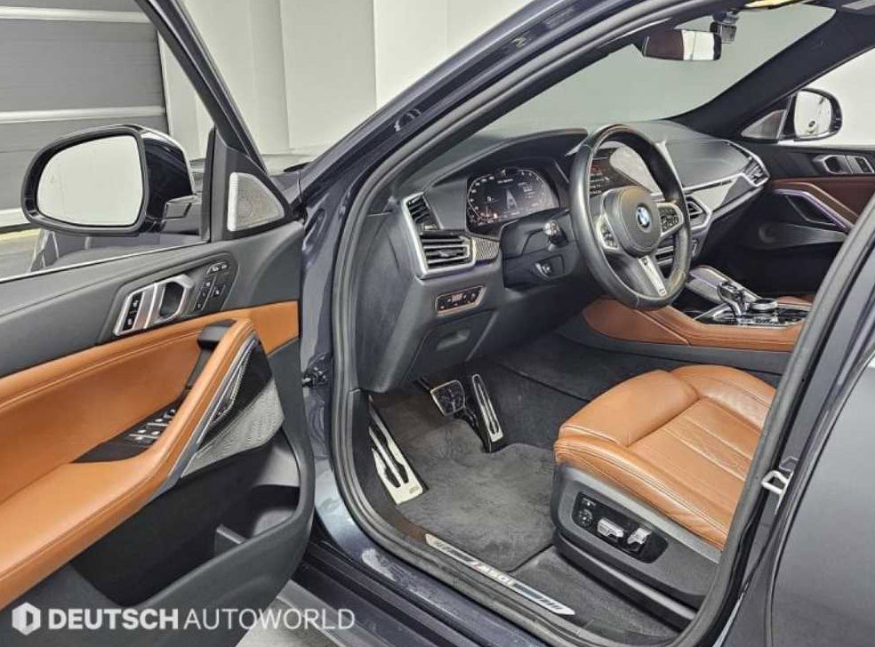BMW X6 M50i 사진 11