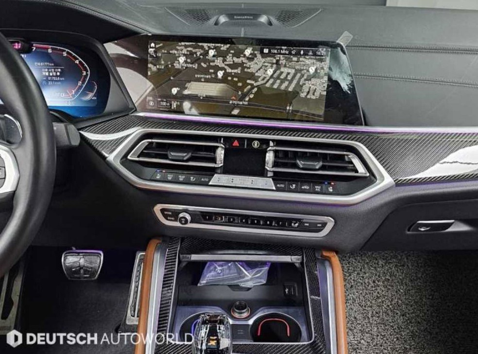 BMW X6 M50i 사진 14